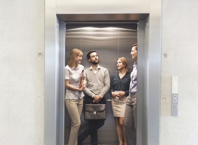 نکات درب آسانسور,استاندارد درب آسانسور,انواع درب آسانسور