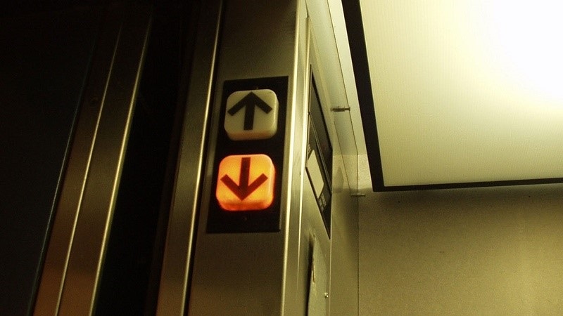 آسانسور چیست,اطلاعات عمومی آسانسور,انواع آسانسور