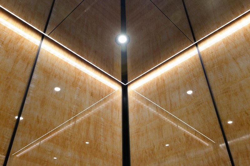 روشنایی کابین آسانسور,لامپ در کابین آسانسور,روشنایی کابین آسانسور
